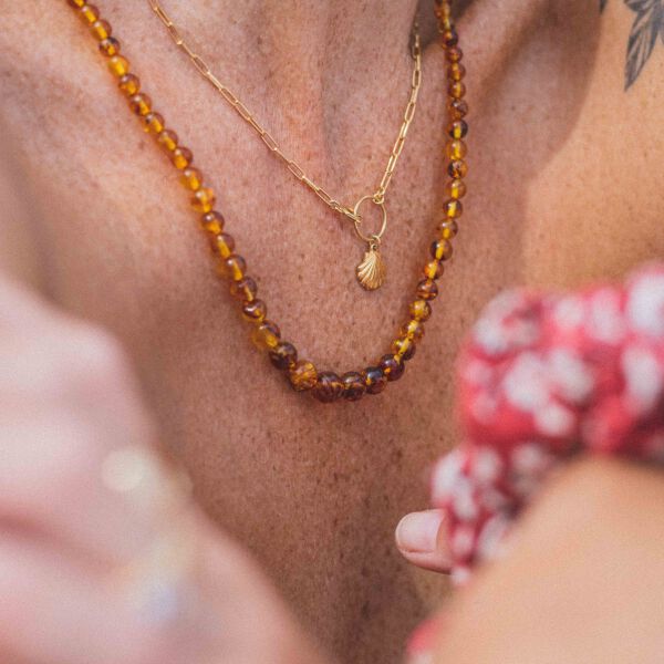 Naszyjniki z bursztynami