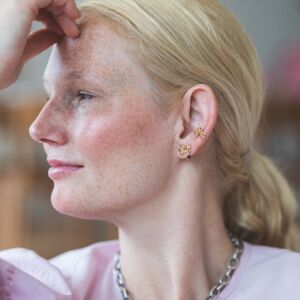 Kolczyki kwiatki z wiszącymi kamieniami - zdjęcie 2