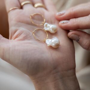 Kolczyki koła z nieregularną perłą - zdjęcie 5