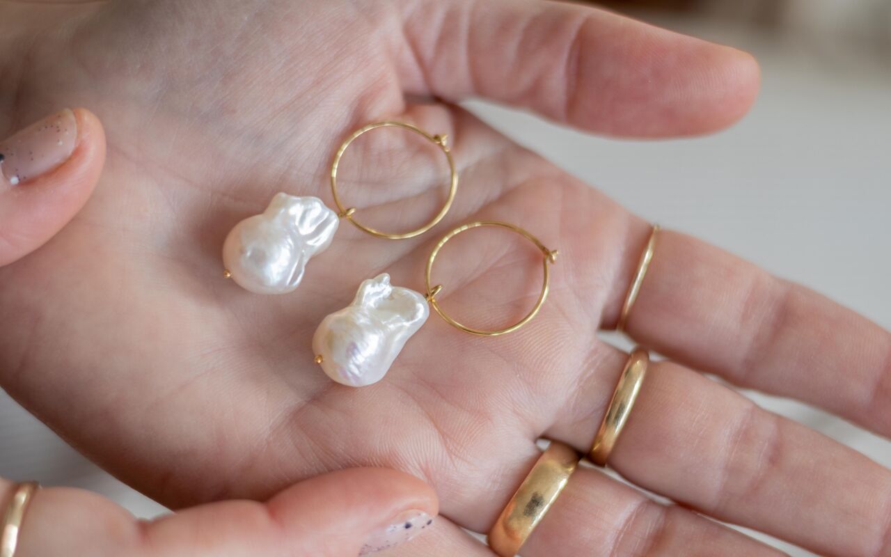 Kolczyki koła z nieregularną perłą - zdjęcie 6