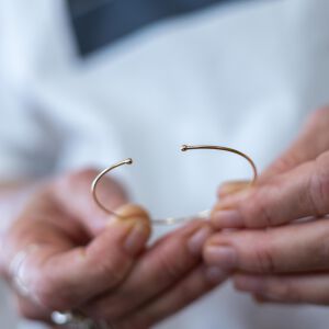 Bransoletka otwarta z kuleczkami - zdjęcie 2