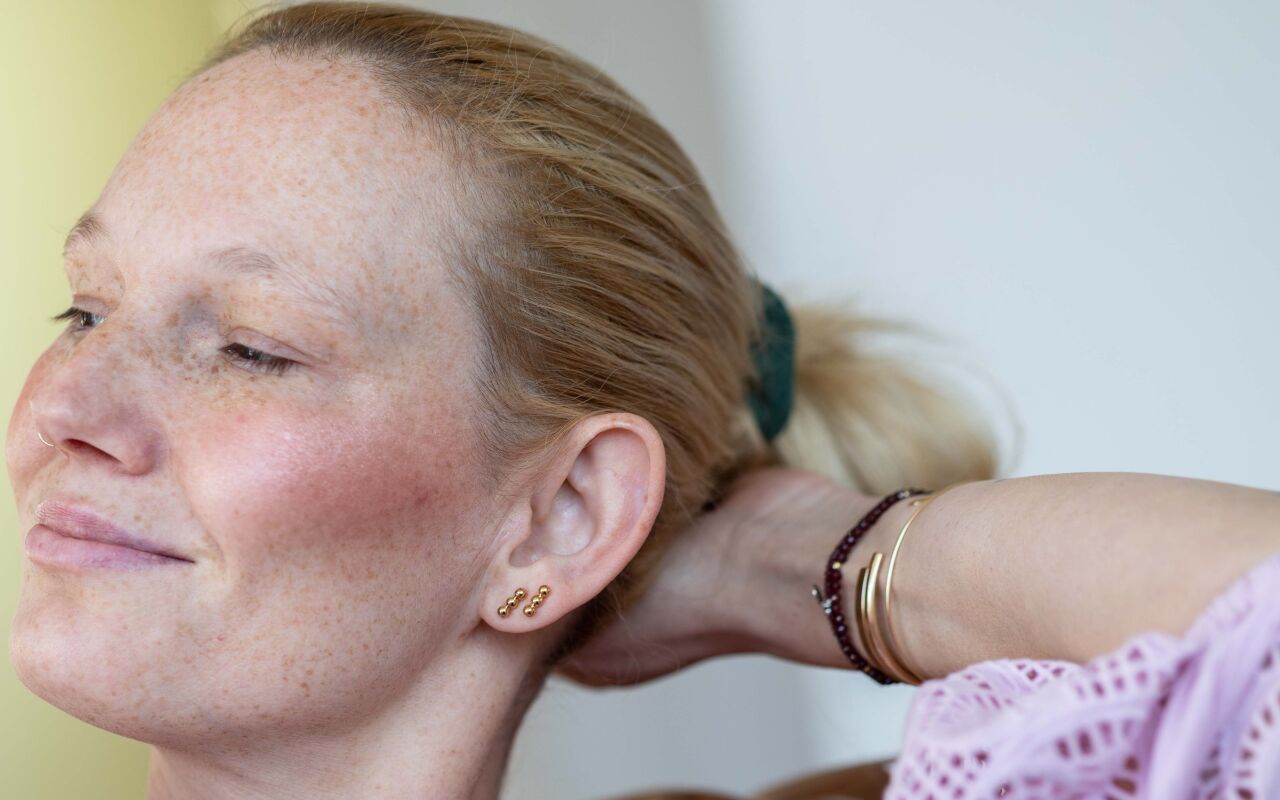 Kolczyki patyki z kulek - zdjęcie 1