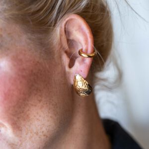 Kolczyki gruszki młotkowane na sztyfcie - zdjęcie 2