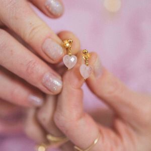 Kolczyki landrynkowe serca z kuleczką na sztyft - zdjęcie 5