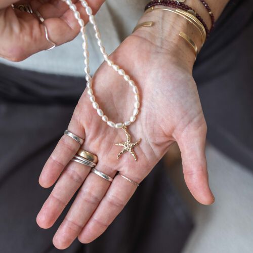 Naszyjnik z pereł z rozgwiazdą