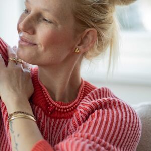 Kolczyki smukłe serca na sztyft