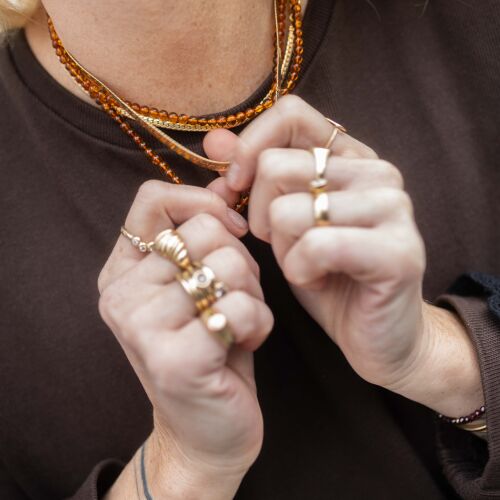 Naszyjnik z miodowym bursztynem