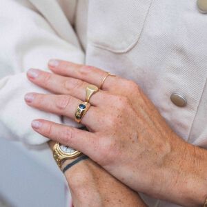 Złoty sygnet z szafirem - zdjęcie 4