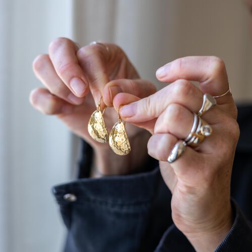 Kolczyki gruszki młotkowane na biglu