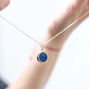 Złota zawieszka z lapis lazuli