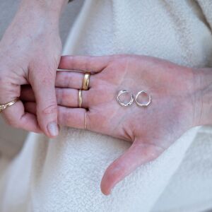 Nausznica o nieregularnym kształcie - zdjęcie 1