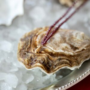 Naszyjnik z fasetowanych kamieni z kropelką - zdjęcie 4