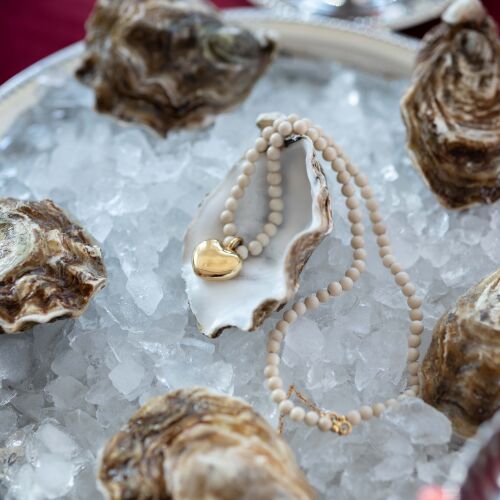 Naszyjnik beżowy z sercem i kamieniami