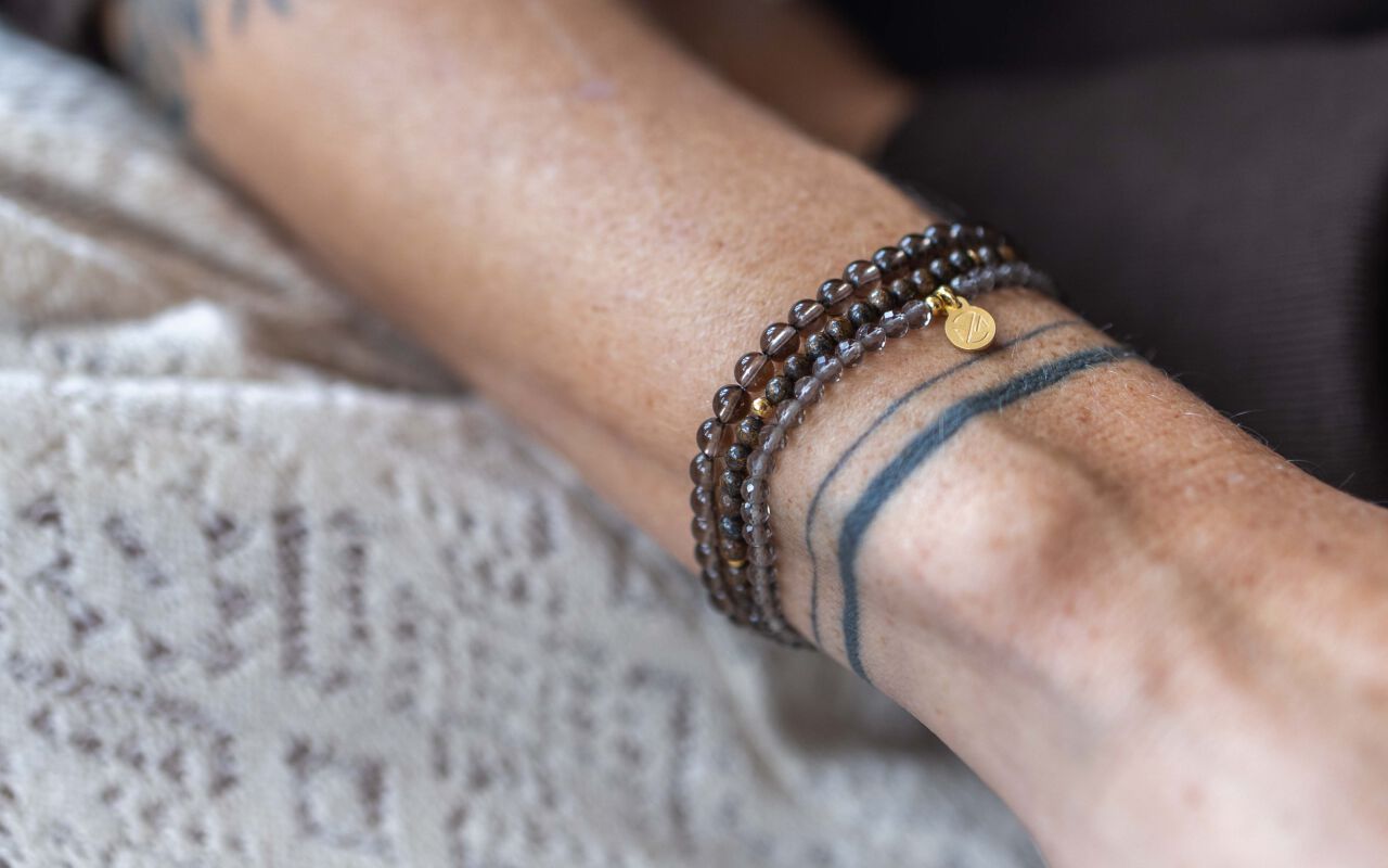 Komplet bransoletek z kamieni naturalnych w odcieniach grafitu i szarości