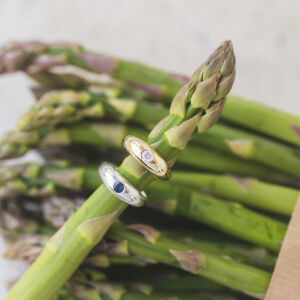 Pierścionek bułka z kamieniem