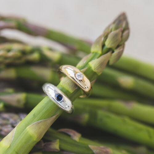 Pierścionek bułka z kamieniem