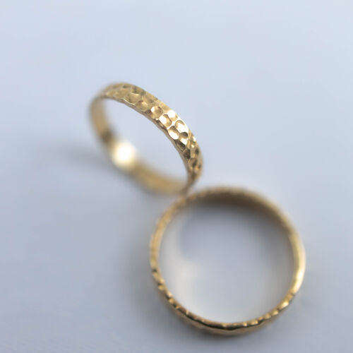 Obrączki ślubne frezowane