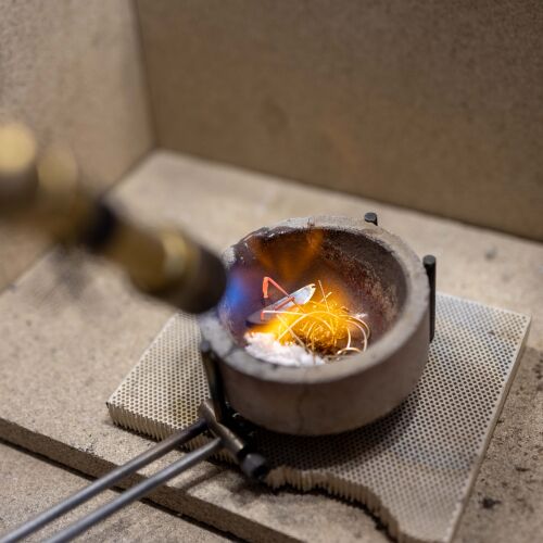 Przetapianie złota na biżuterię – daj starej biżuterii nowe życie